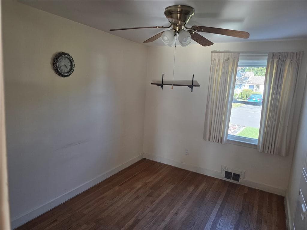 Single Family Residence at 59 Ferncrest Drive, Pawtucket, photo 10 of 21