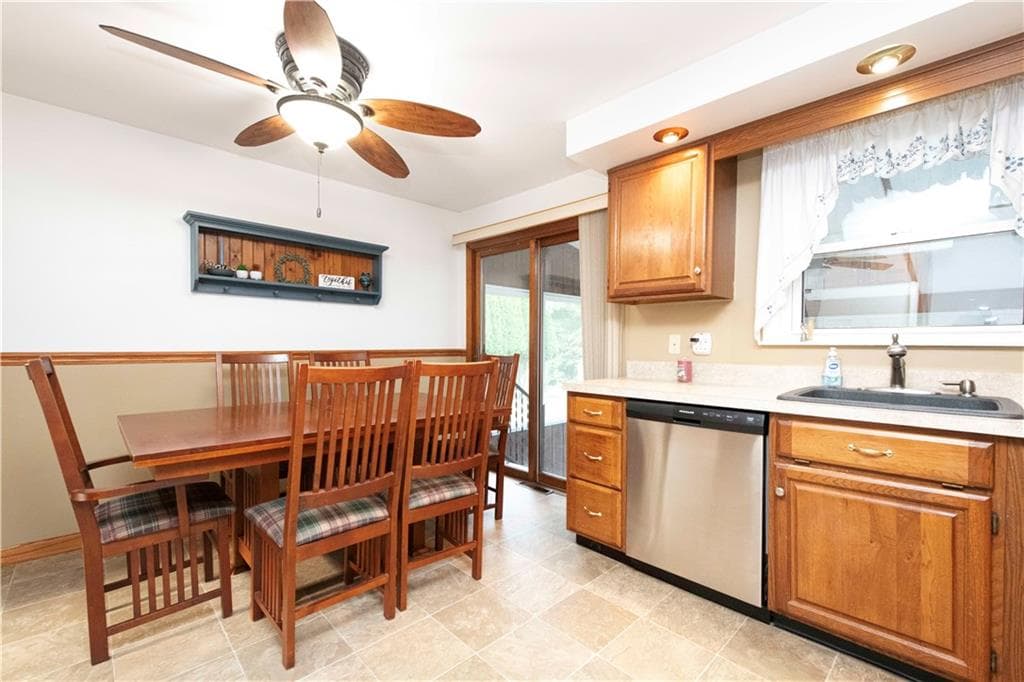 Single Family Residence at 283 Harriet Lane, Cumberland, photo 8 of 30