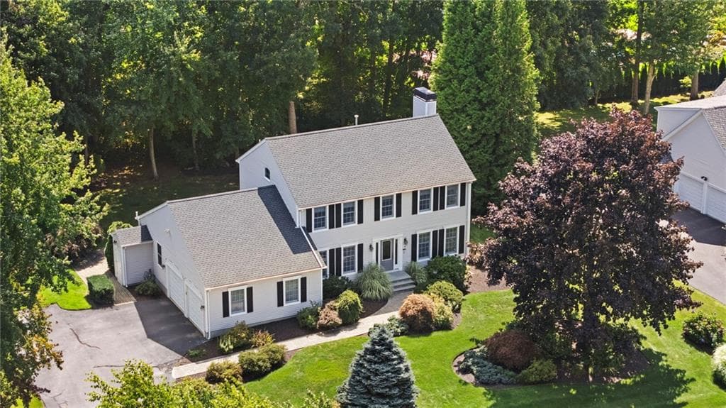 Single Family Residence at 38 Lindsay Lane, Cranston, photo 2 of 50