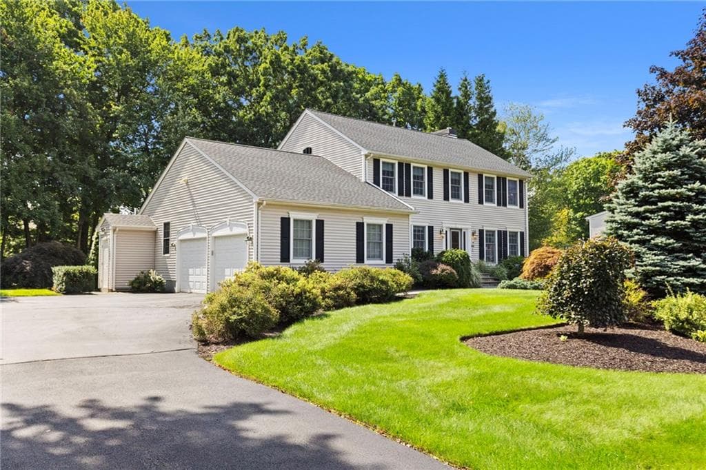 Single Family Residence at 38 Lindsay Lane, Cranston, photo 43 of 50