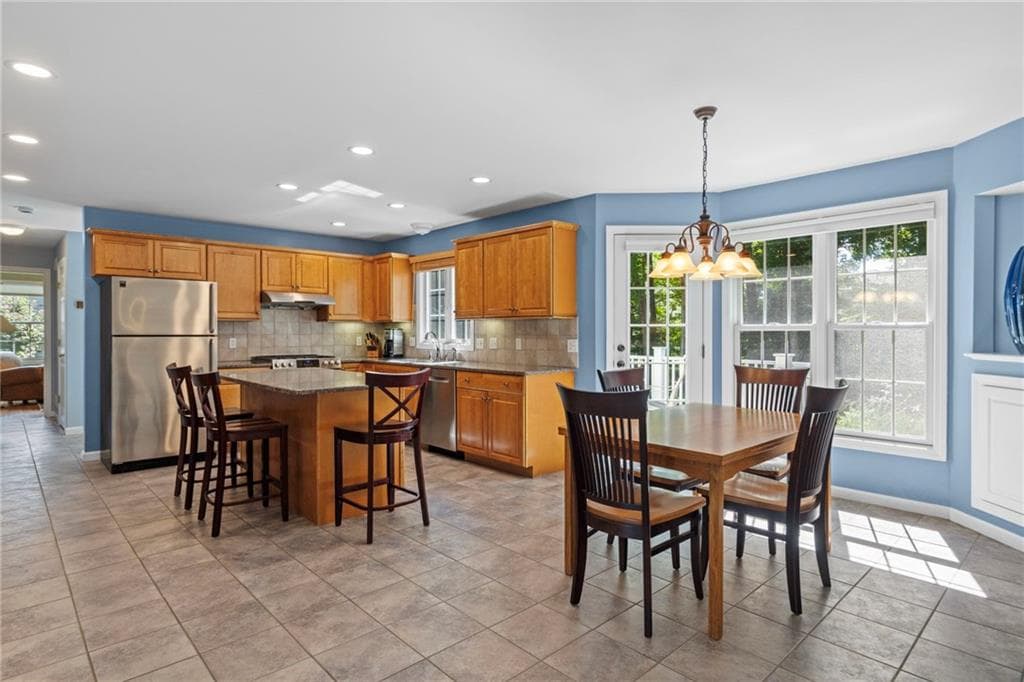 Single Family Residence at 38 Lindsay Lane, Cranston, photo 18 of 50