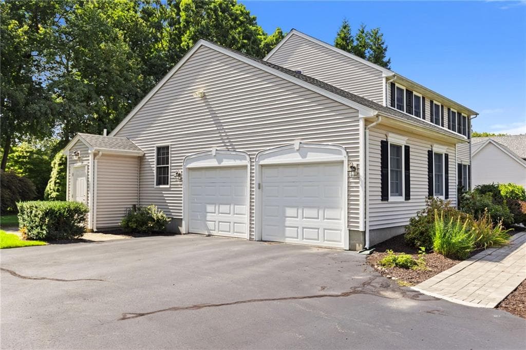 Single Family Residence at 38 Lindsay Lane, Cranston, photo 44 of 50