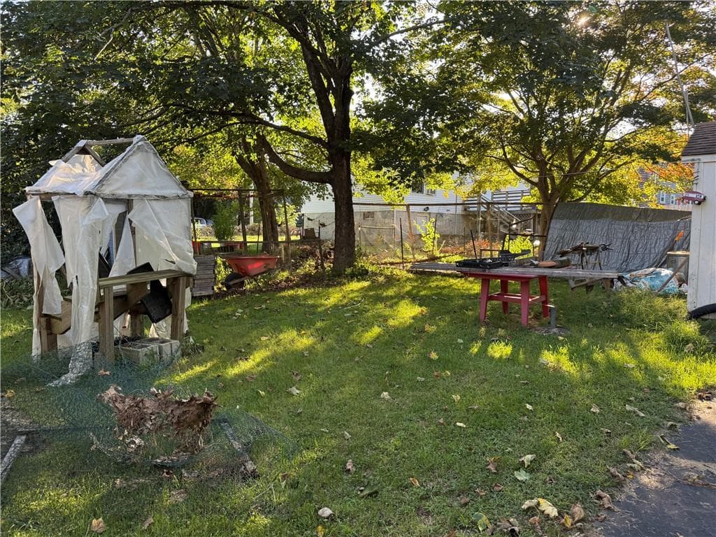 Single Family Residence at 8 Pike Street, South Kingstown, photo 13 of 14