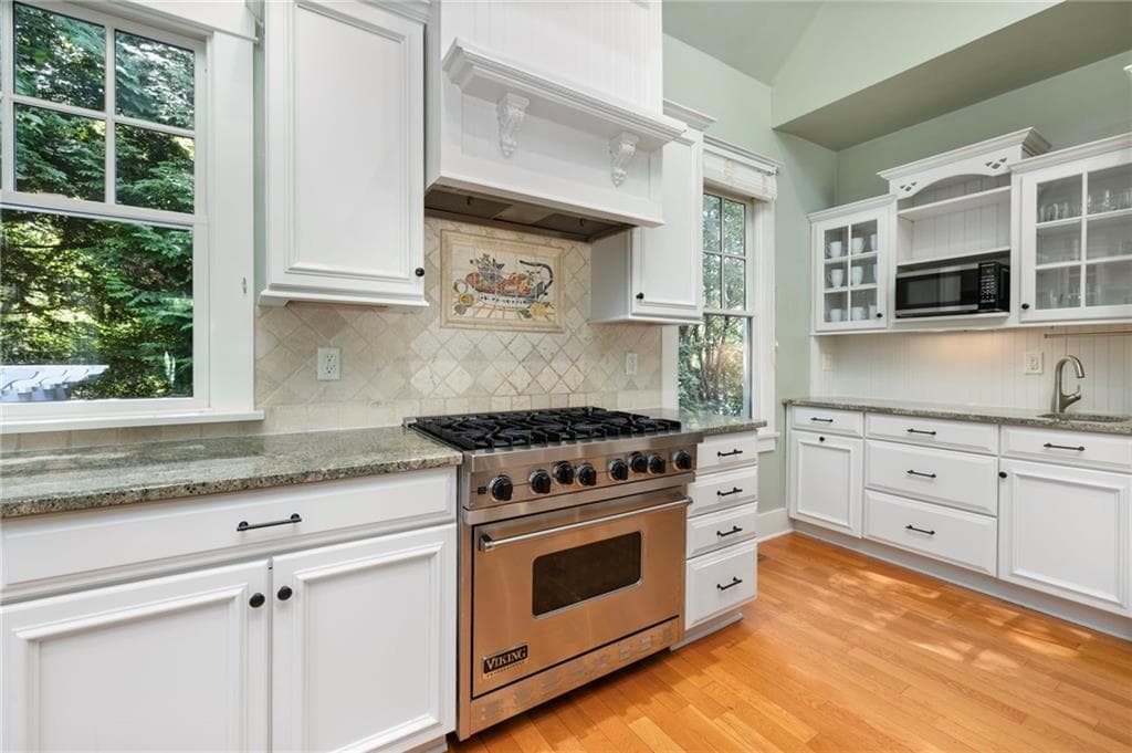 Single Family Residence at 26 Thayer Avenue, Narragansett, photo 12 of 43