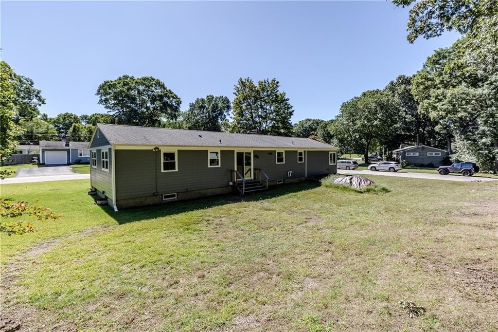Single Family Residence at 116 Heritage Road, North Kingstown, photo 21 of 24