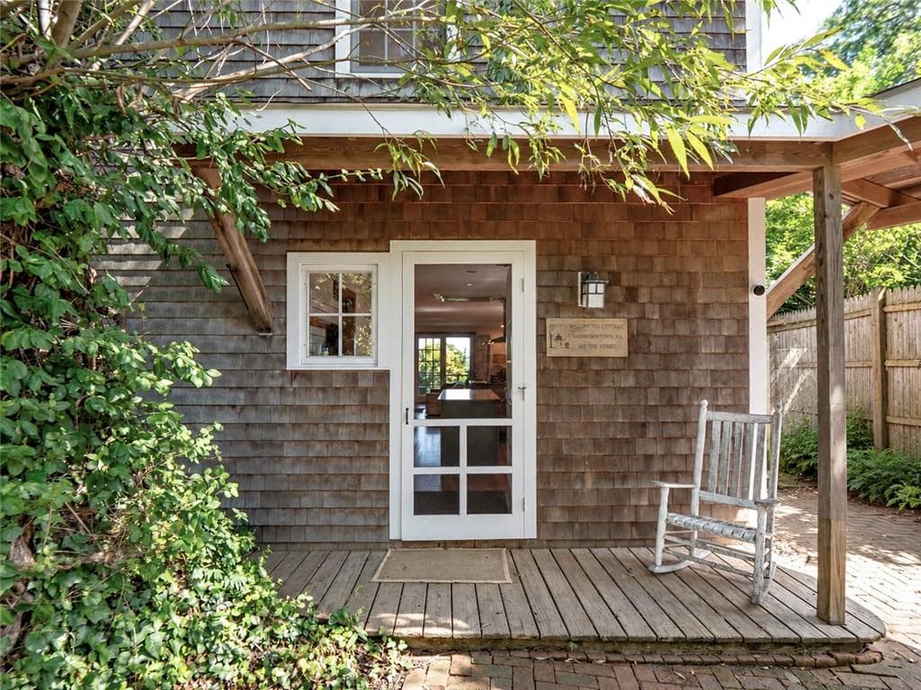 Single Family Residence at 210 Ferry Road, North Kingstown, photo 2 of 36