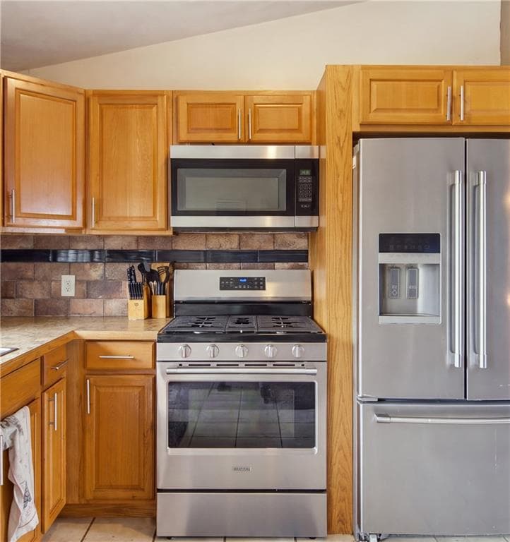 Single Family Residence at 71 Clemence Street, Cranston, photo 7 of 12