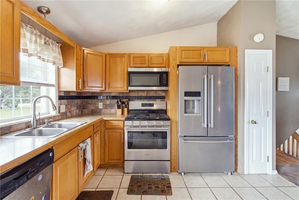 Single Family Residence at 71 Clemence Street, Cranston, photo 4 of 12