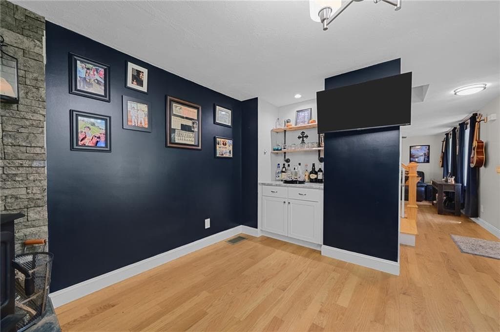 Single Family Residence at 118 Woodville Alton Road, Hopkinton, photo 14 of 41