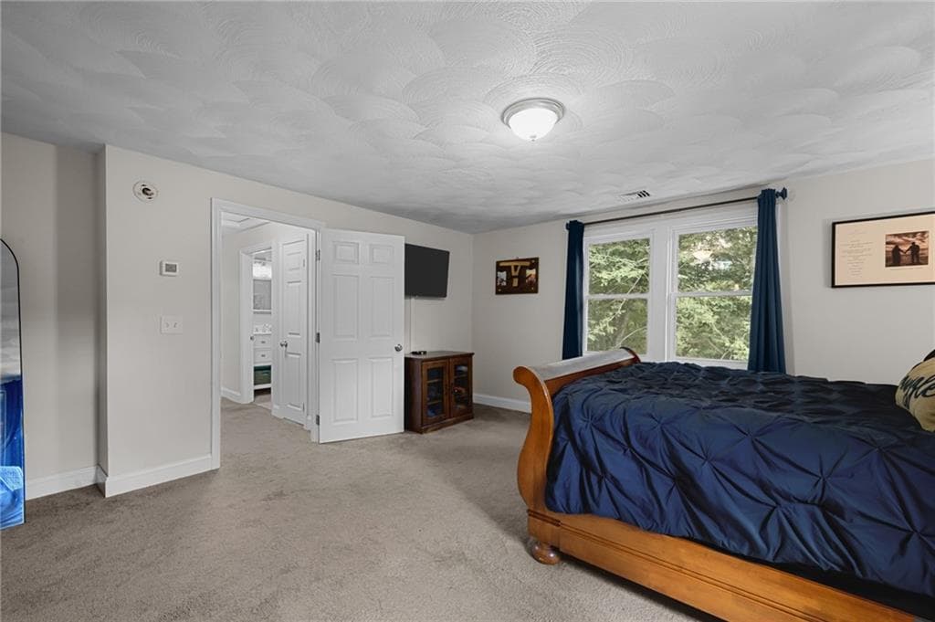 Single Family Residence at 118 Woodville Alton Road, Hopkinton, photo 18 of 41