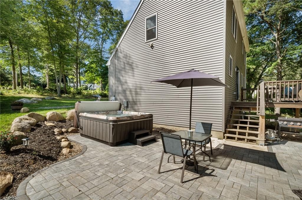 Single Family Residence at 118 Woodville Alton Road, Hopkinton, photo 31 of 41