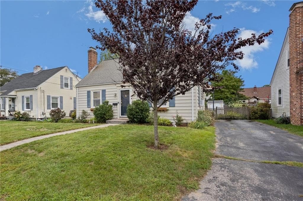 Single Family Residence at 36 Becker Avenue, East Providence, photo 28 of 30