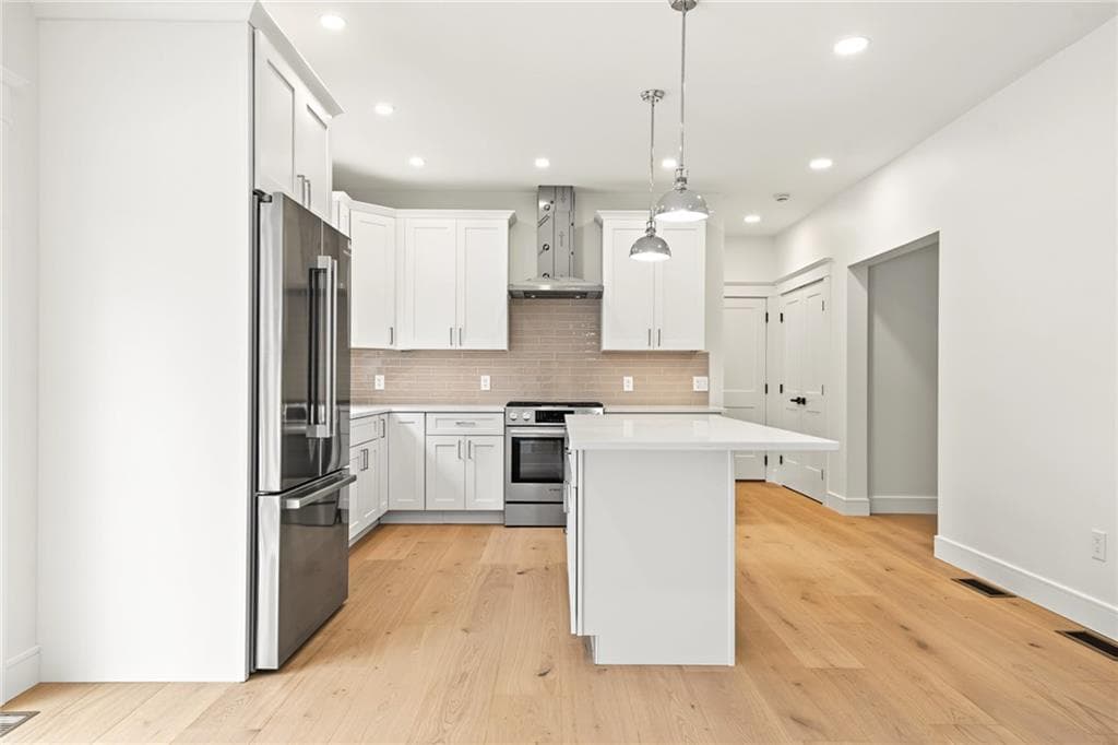 Single Family Residence at 26 Carpenter Avenue, Barrington, photo 5 of 40