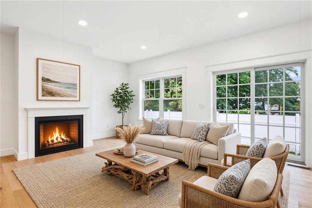 Single Family Residence at 26 Carpenter Avenue, Barrington, photo 11 of 40