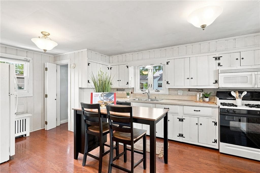 Single Family Residence at 141 Rosemere Road, Pawtucket, photo 13 of 36