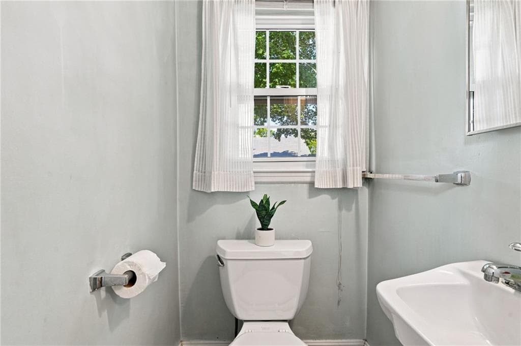 Single Family Residence at 141 Rosemere Road, Pawtucket, photo 17 of 36