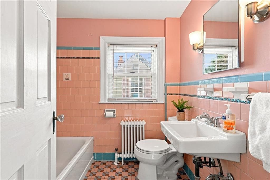 Single Family Residence at 141 Rosemere Road, Pawtucket, photo 22 of 36