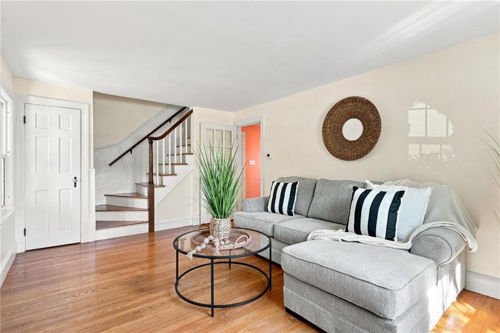 Single Family Residence at 141 Rosemere Road, Pawtucket, photo 5 of 36