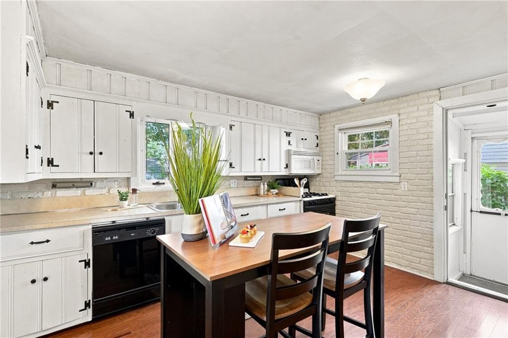 Single Family Residence at 141 Rosemere Road, Pawtucket, photo 15 of 36