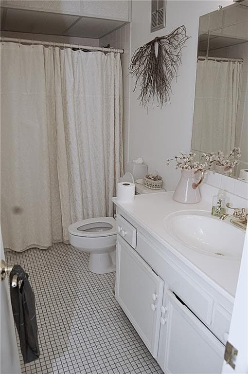 Condominium at 175 Hoffman Avenue UNIT 307, Cranston, photo 7 of 18