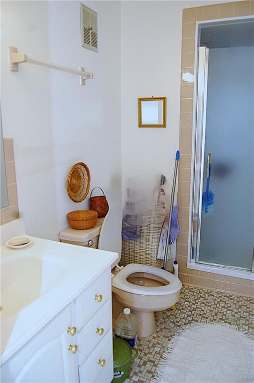 Condominium at 175 Hoffman Avenue UNIT 307, Cranston, photo 15 of 18