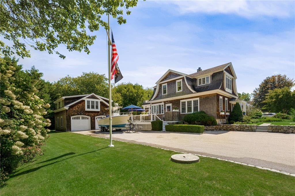 Single Family Residence at 14 Bay View Road, Charlestown, photo 3 of 50