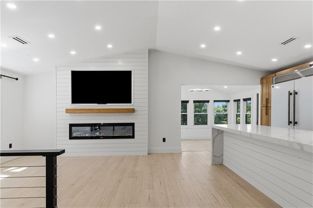 Single Family Residence at 433 Gravelly Hill Road, South Kingstown, photo 6 of 34