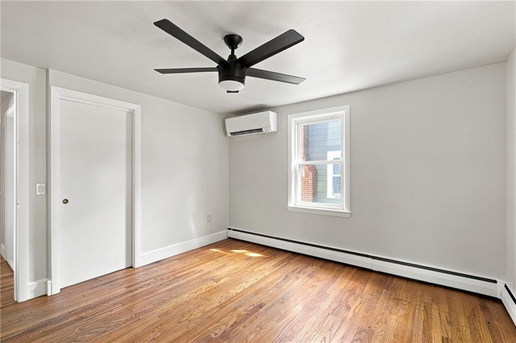 Single Family Residence at 274 Whitford Avenue, Providence, photo 17 of 25