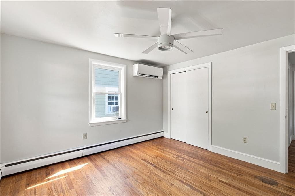 Single Family Residence at 274 Whitford Avenue, Providence, photo 20 of 25