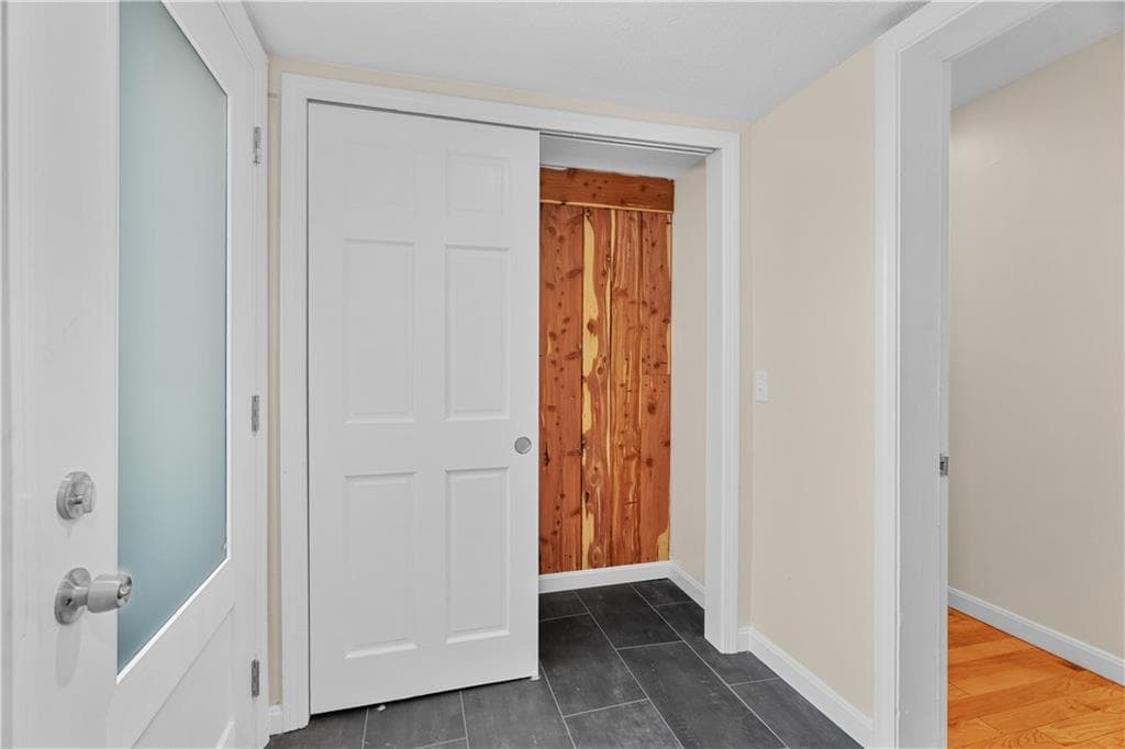 Single Family Residence at 6 Acacia Court, Coventry, photo 14 of 32