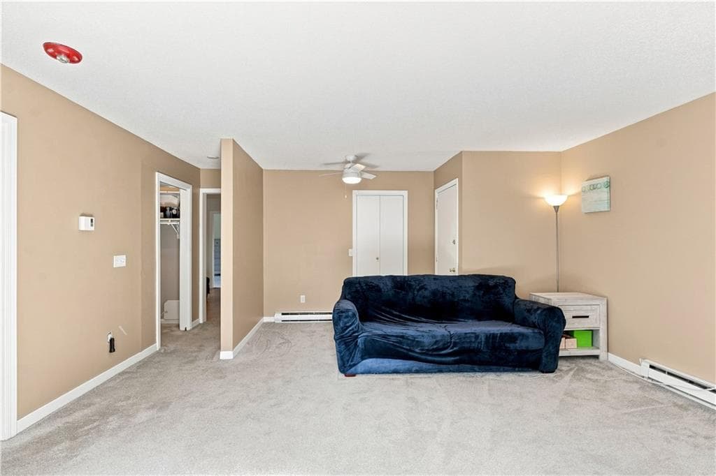 Condominium at 5 Apple Valley Parkway UNIT 12, Smithfield, photo 13 of 37