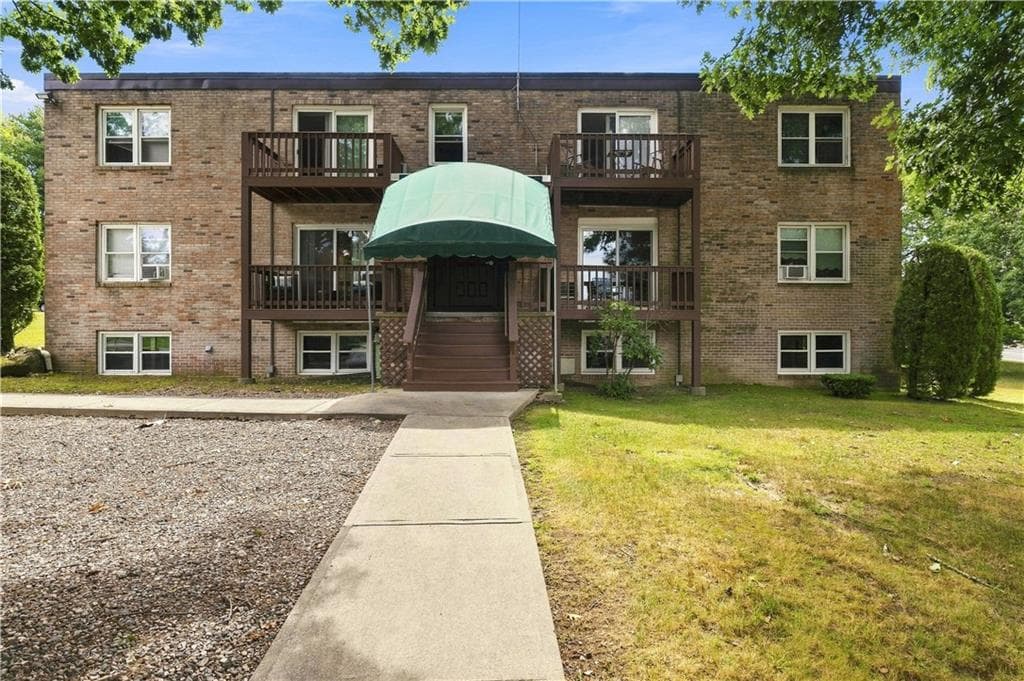 5 Apple Valley Parkway UNIT 12