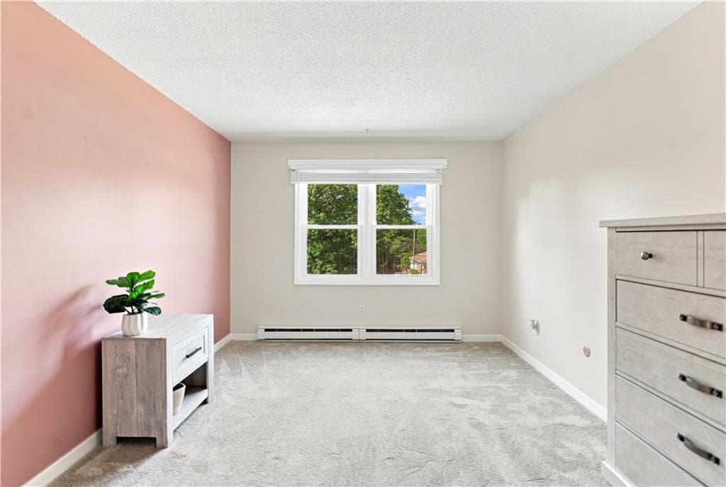 Condominium at 5 Apple Valley Parkway UNIT 12, Smithfield, photo 5 of 37