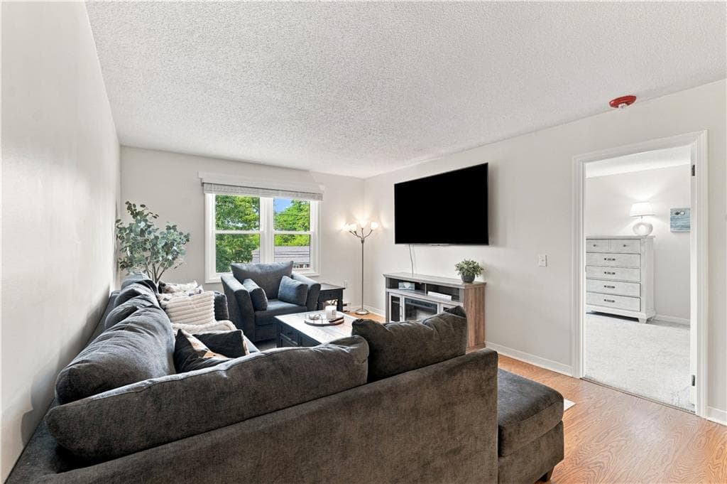 Condominium at 5 Apple Valley Parkway UNIT 12, Smithfield, photo 24 of 37