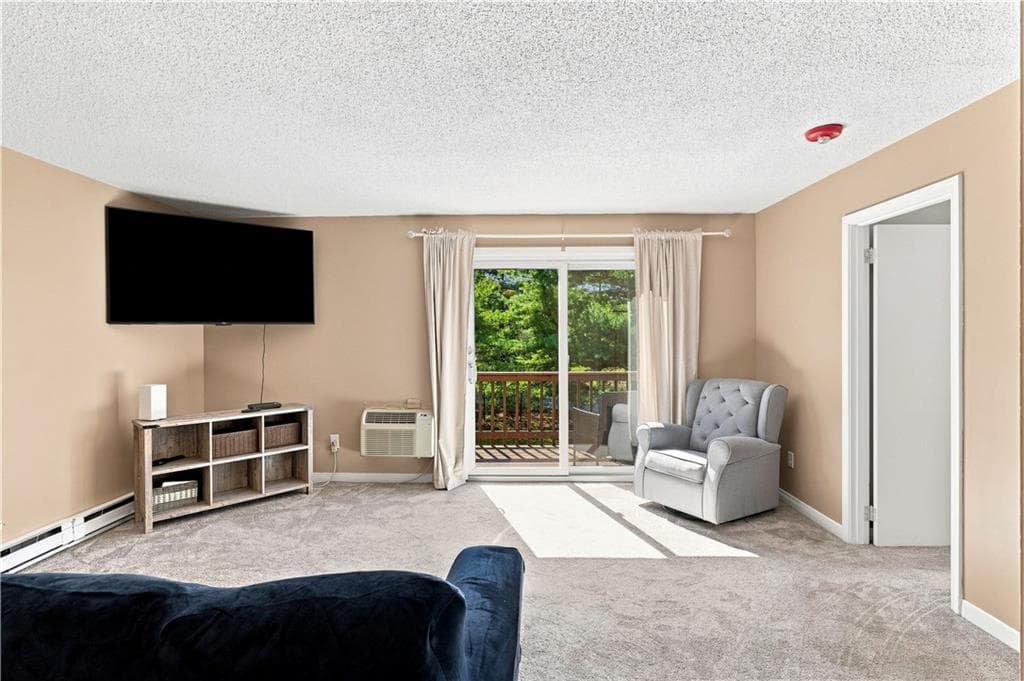 Condominium at 5 Apple Valley Parkway UNIT 12, Smithfield, photo 18 of 37