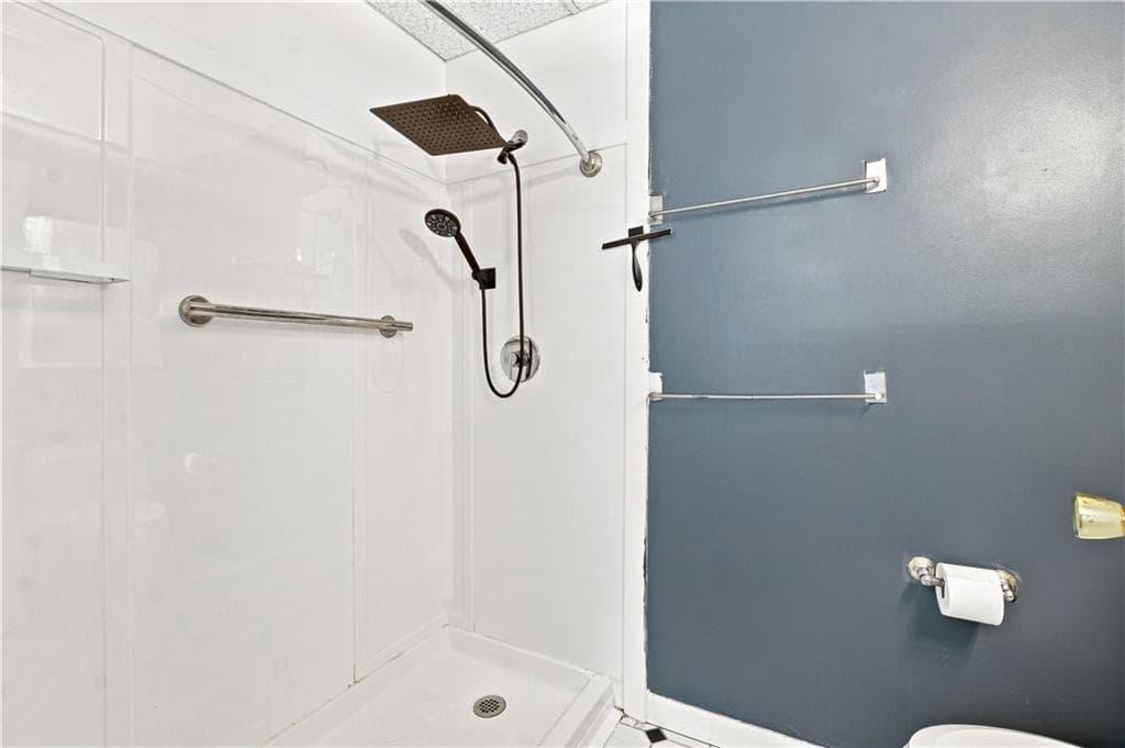 Condominium at 5 Apple Valley Parkway UNIT 12, Smithfield, photo 11 of 37