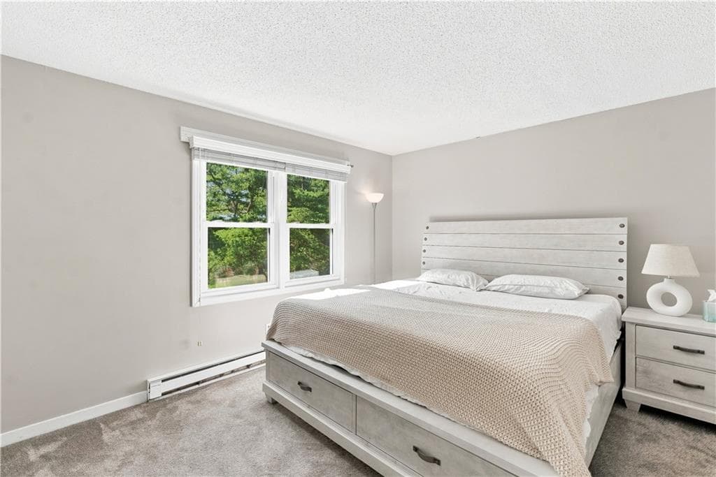 Condominium at 5 Apple Valley Parkway UNIT 12, Smithfield, photo 8 of 37