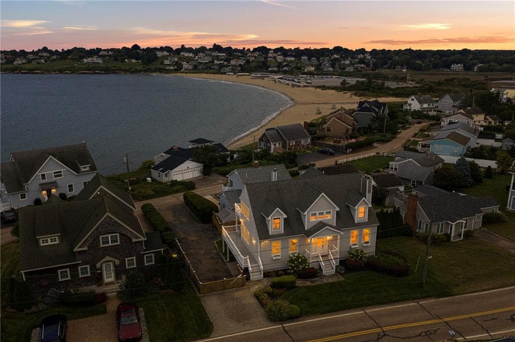 Single Family Residence at 255 Bonnet Point Road, Narragansett, photo 7 of 50