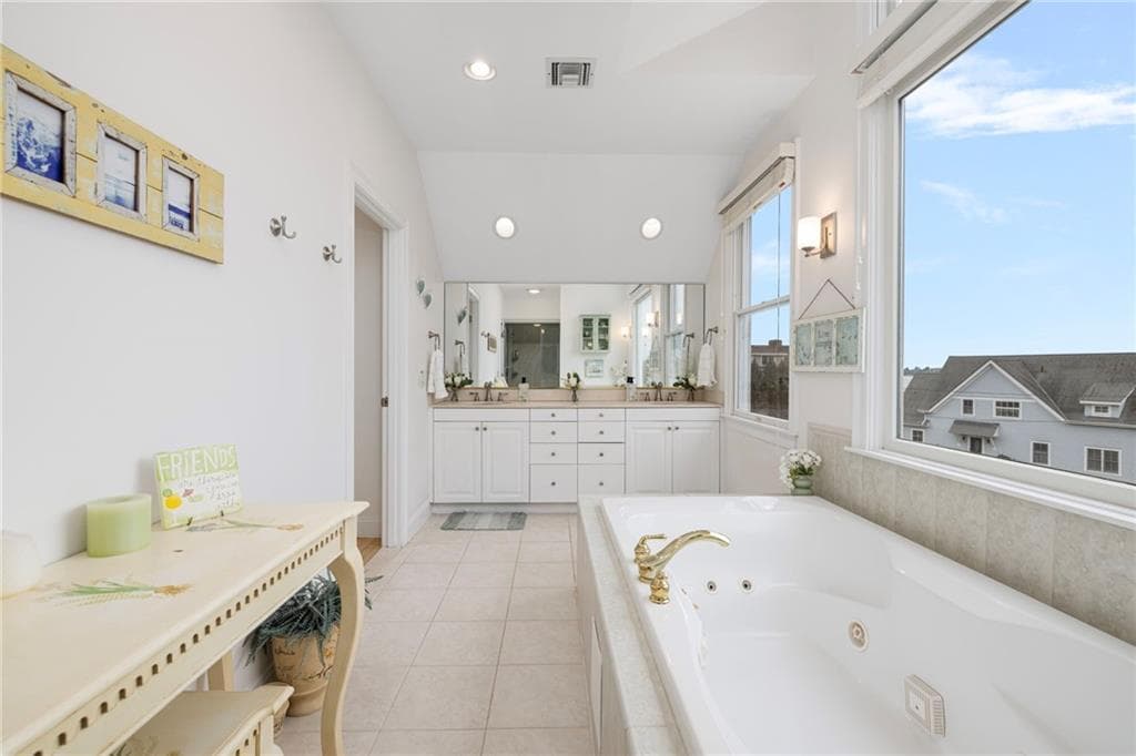 Single Family Residence at 255 Bonnet Point Road, Narragansett, photo 32 of 50