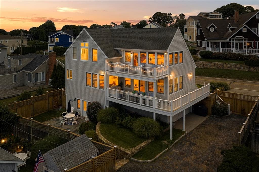 Single Family Residence at 255 Bonnet Point Road, Narragansett, photo 8 of 50