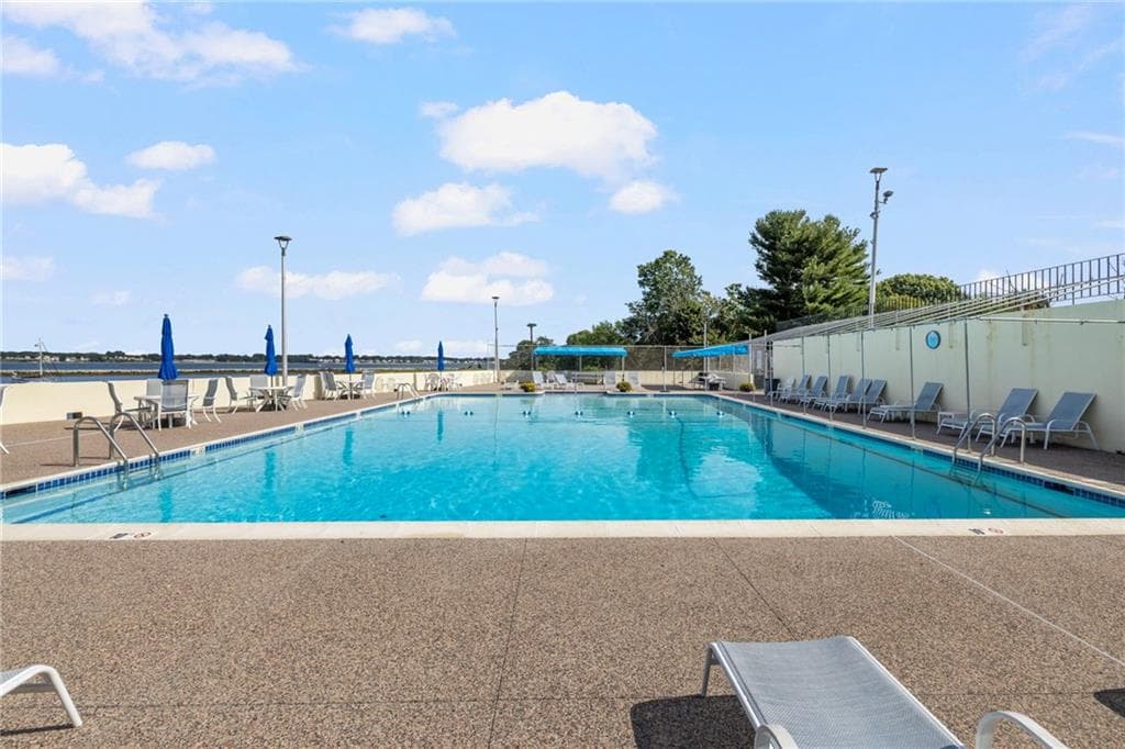 Condominium at 400 Narragansett Parkway UNIT West A 11, Warwick, photo 22 of 36