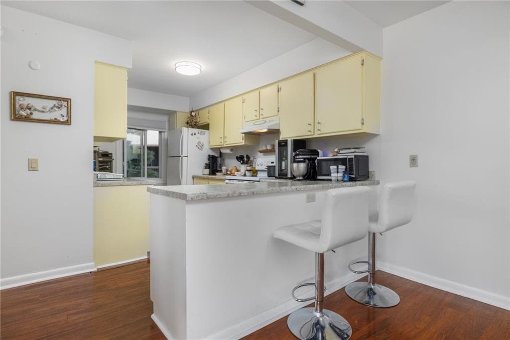 Condominium at 400 Narragansett Parkway UNIT West A 11, Warwick, photo 9 of 36
