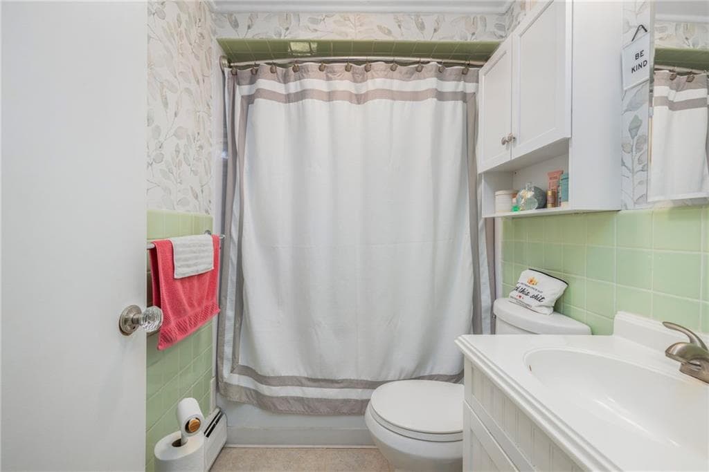 Condominium at 400 Narragansett Parkway UNIT West A 11, Warwick, photo 18 of 36