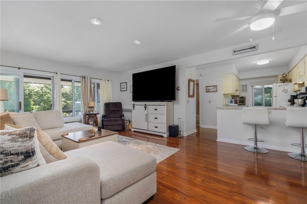 Condominium at 400 Narragansett Parkway UNIT West A 11, Warwick, photo 8 of 36