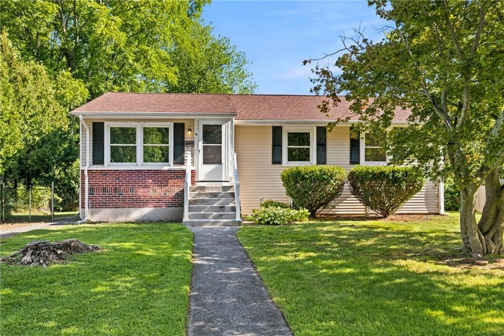 Single Family Residence at 9 Atlantic Avenue, North Providence, photo 3 of 23