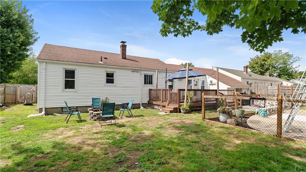 Single Family Residence at 38 Fairfield Court, Warwick, photo 26 of 30