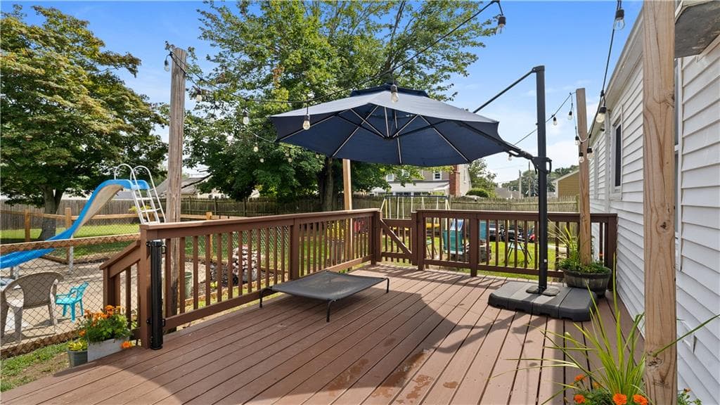 Single Family Residence at 38 Fairfield Court, Warwick, photo 21 of 30