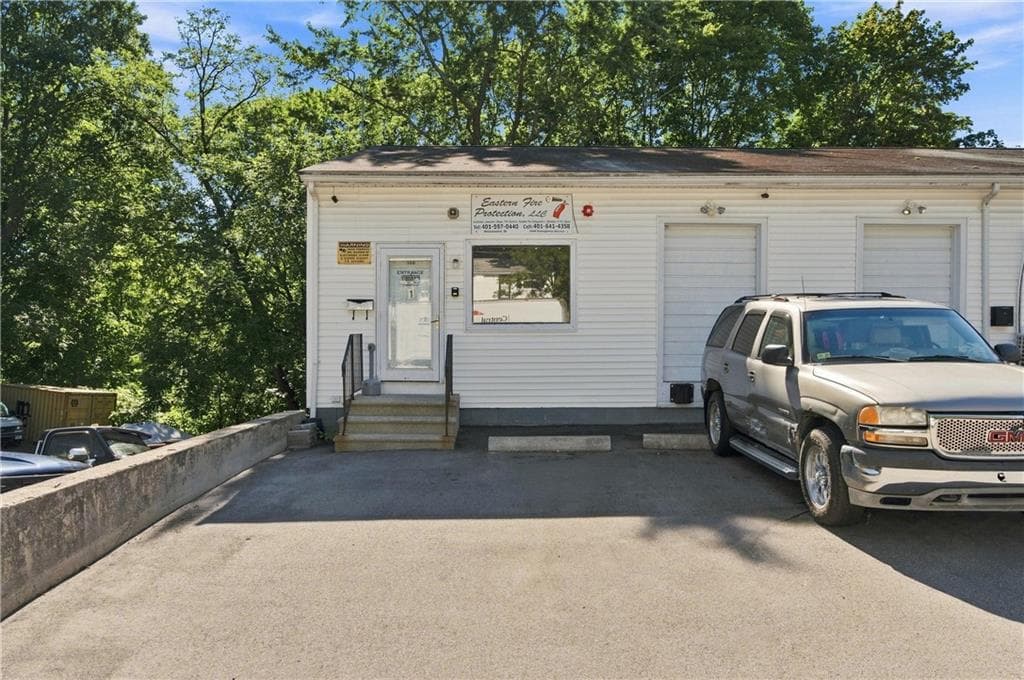 Commercial at 168 Rockland Avenue, Woonsocket, photo 5 of 45
