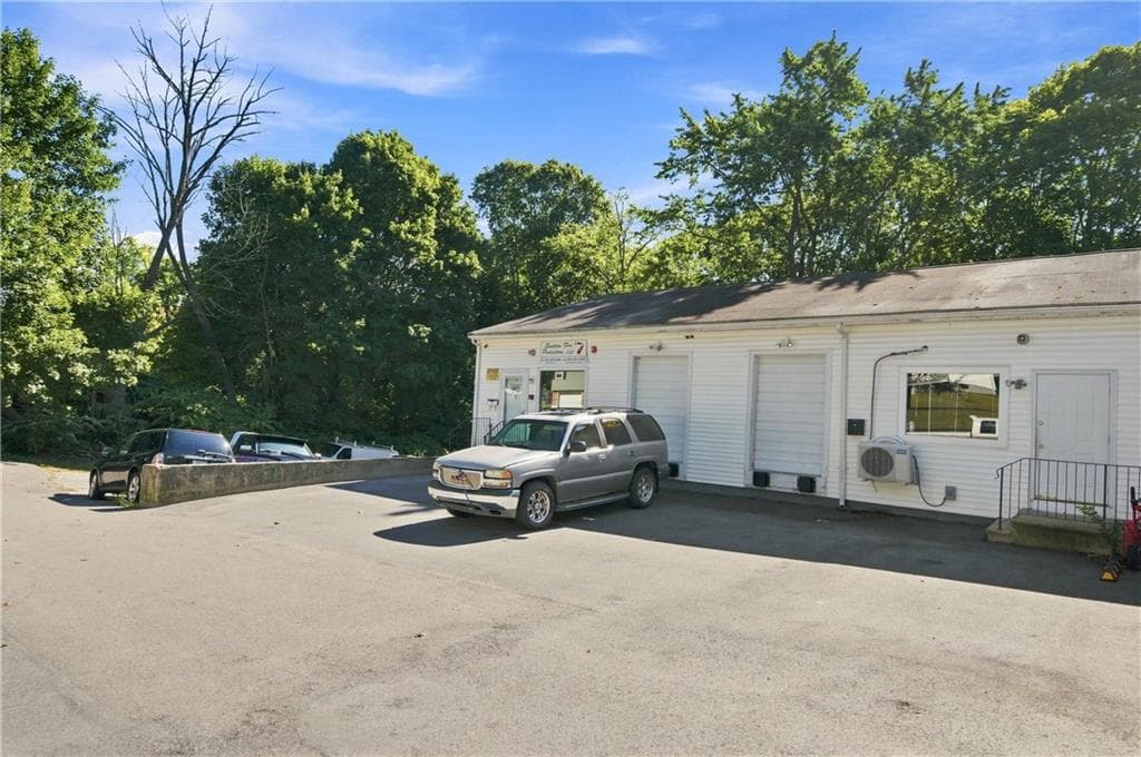 Commercial at 168 Rockland Avenue, Woonsocket, photo 8 of 45