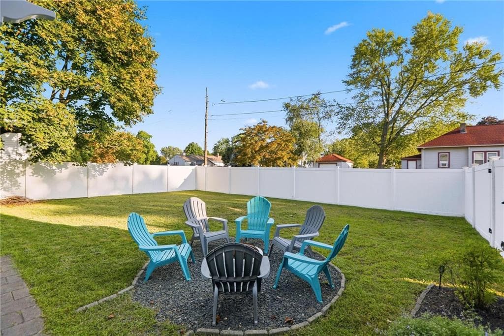 Single Family Residence at 76 George Arden Avenue, Warwick, photo 10 of 46